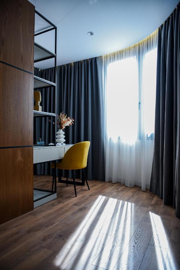 The Wilson Tirana Hotel ภายนอก รูปภาพ