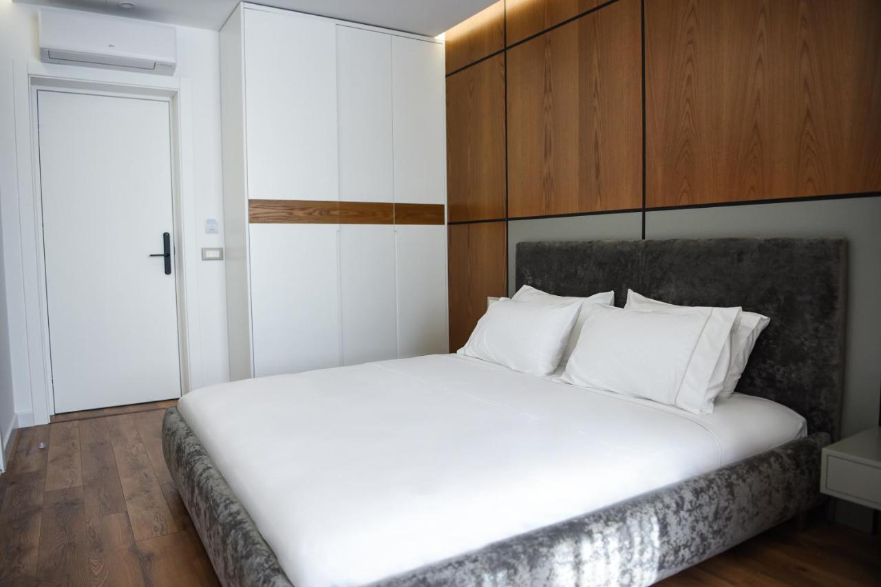 The Wilson Tirana Hotel ภายนอก รูปภาพ