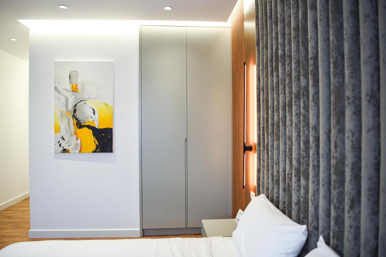 The Wilson Tirana Hotel ภายนอก รูปภาพ